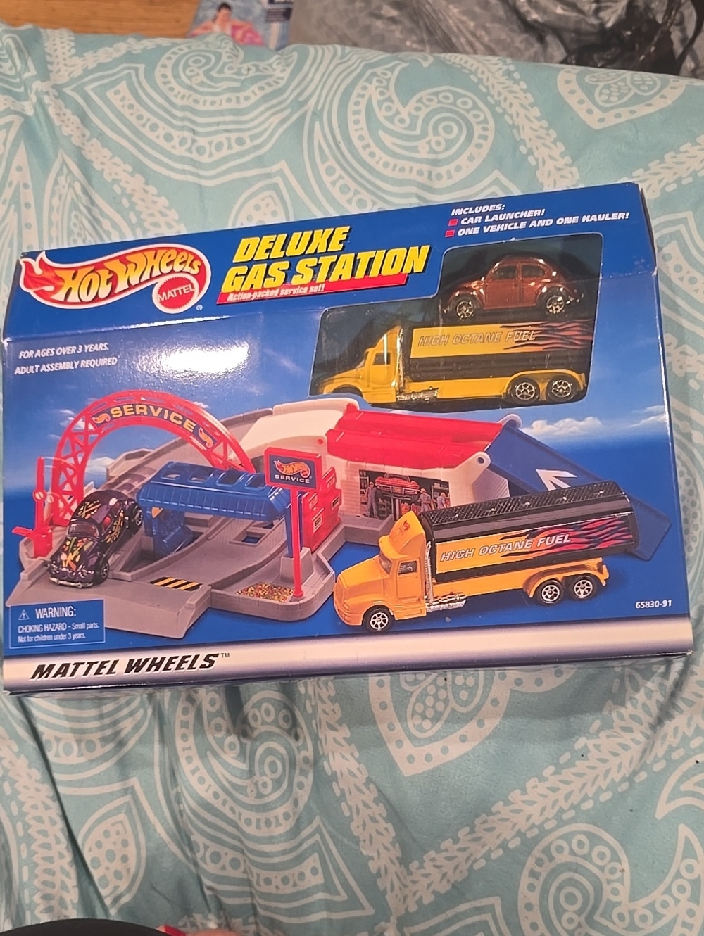 New Hot Wheels Deluxe Gas Station Vw Bug 1998